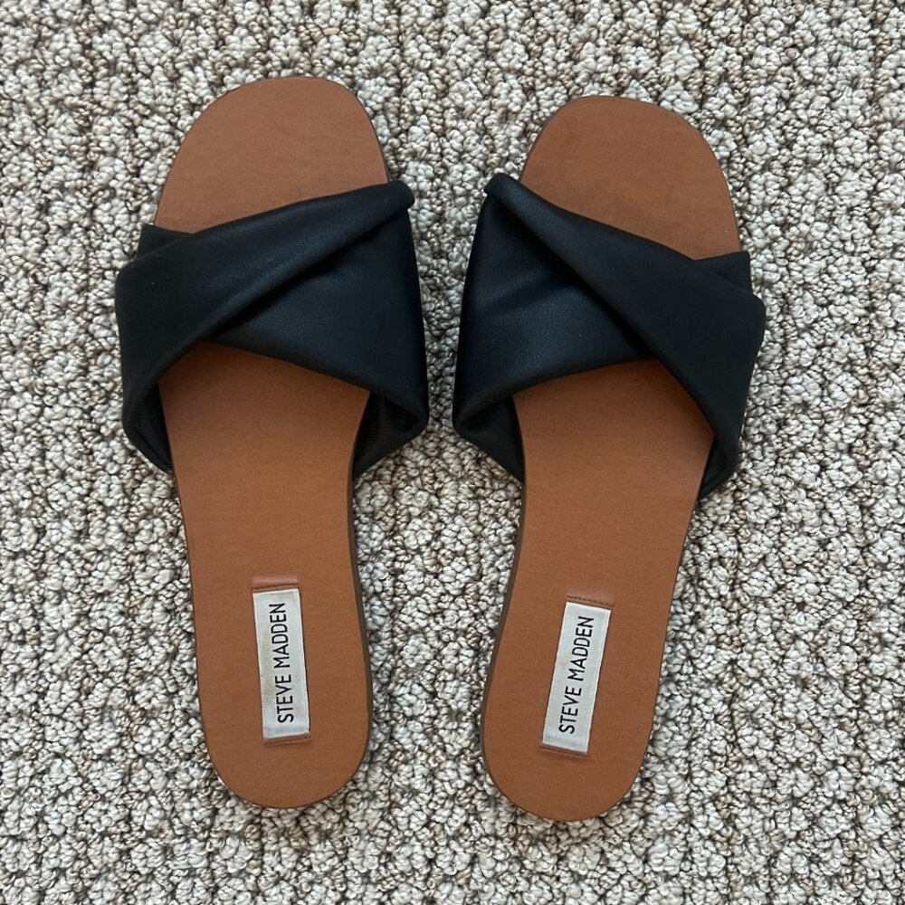 Steve Madden Kendria Flat Sandal Black Size 8.5